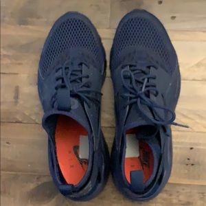 Used Men’s Nike Huarache size 10
